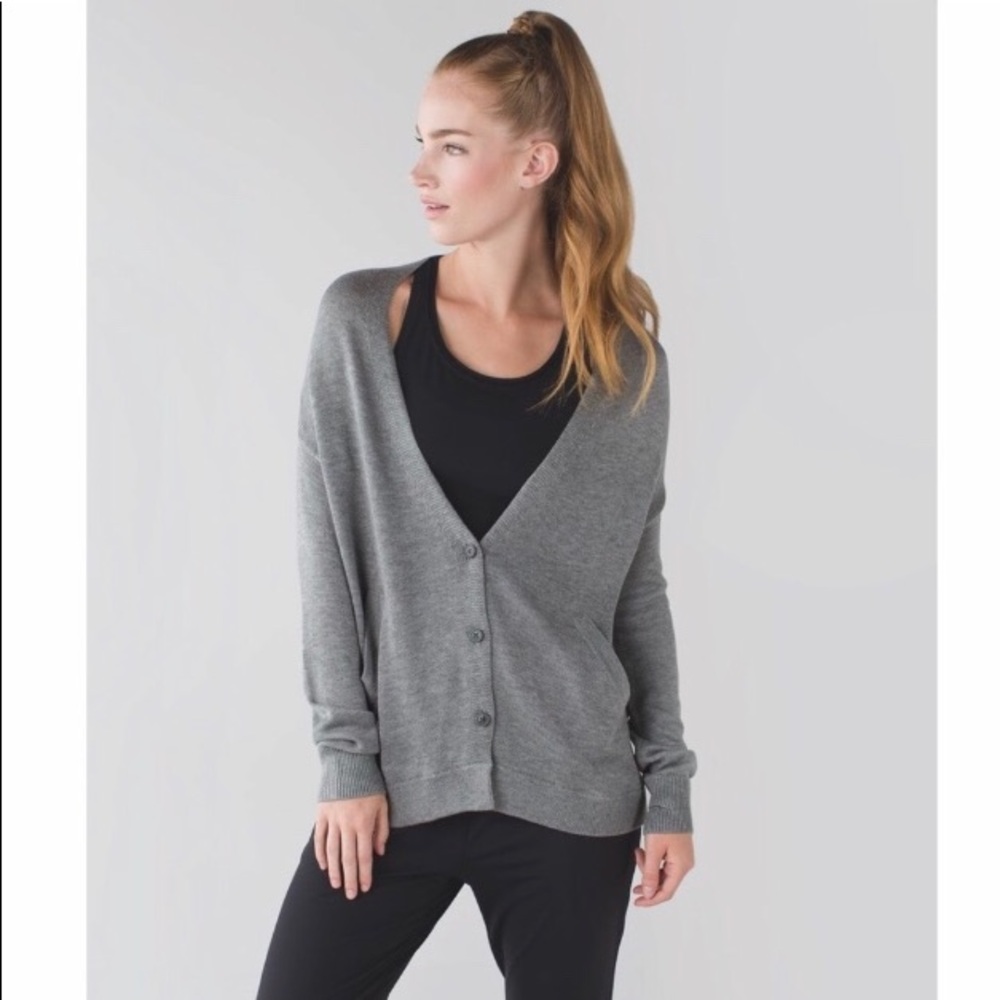 Lululemon Cardi in the Front cardigan/coverup